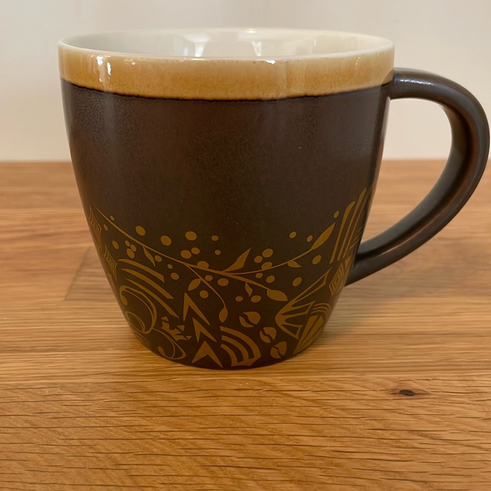 2011 Starbucks New Bone China Mug
